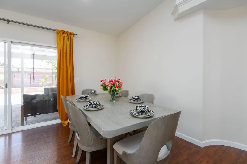 Modern 3-Bedroom w/ Patio Oasis