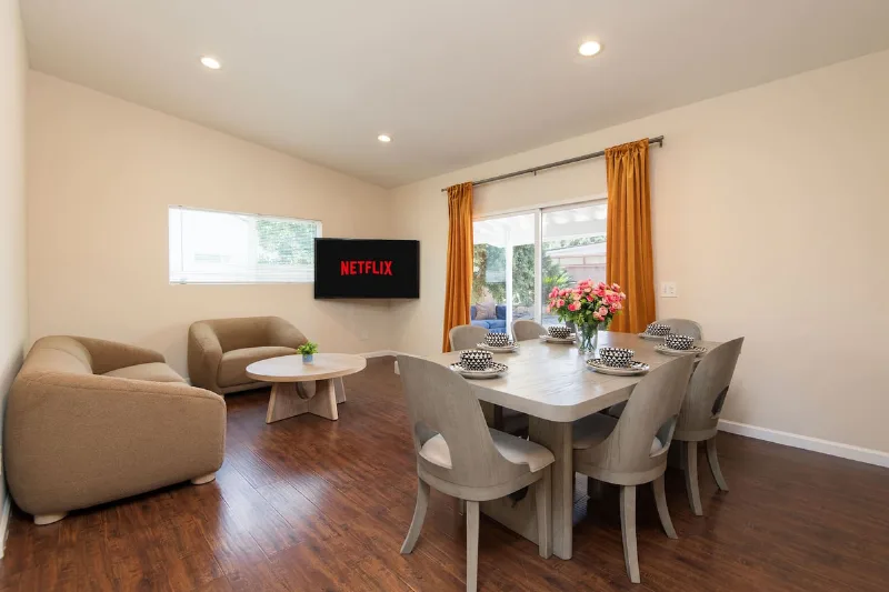 Modern 3-Bedroom w/ Patio Oasis