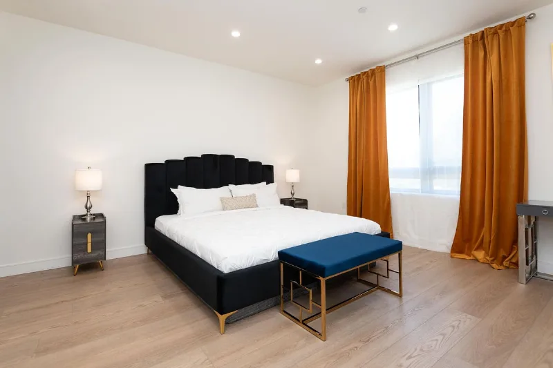 Stylish 2BR/2BA in Glendale with Free Parking!
